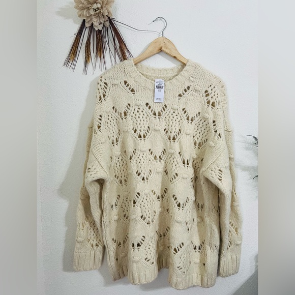 American Eagle Chunky Knit Cream Sweater Size Large NWT - Picture 1 of 6